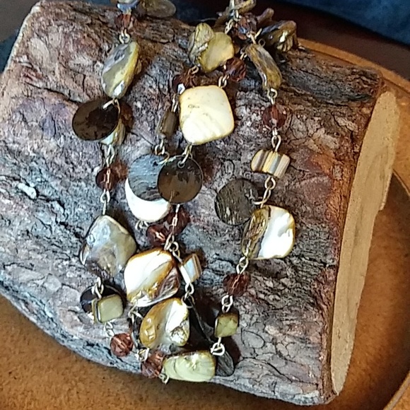 Sea Shell Embellished Bronze And Tan Stament Necklace - Picture 12 of 17